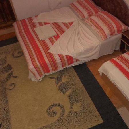 מוסטר Apartments & Hostel Zdrava Hrana מראה חיצוני תמונה