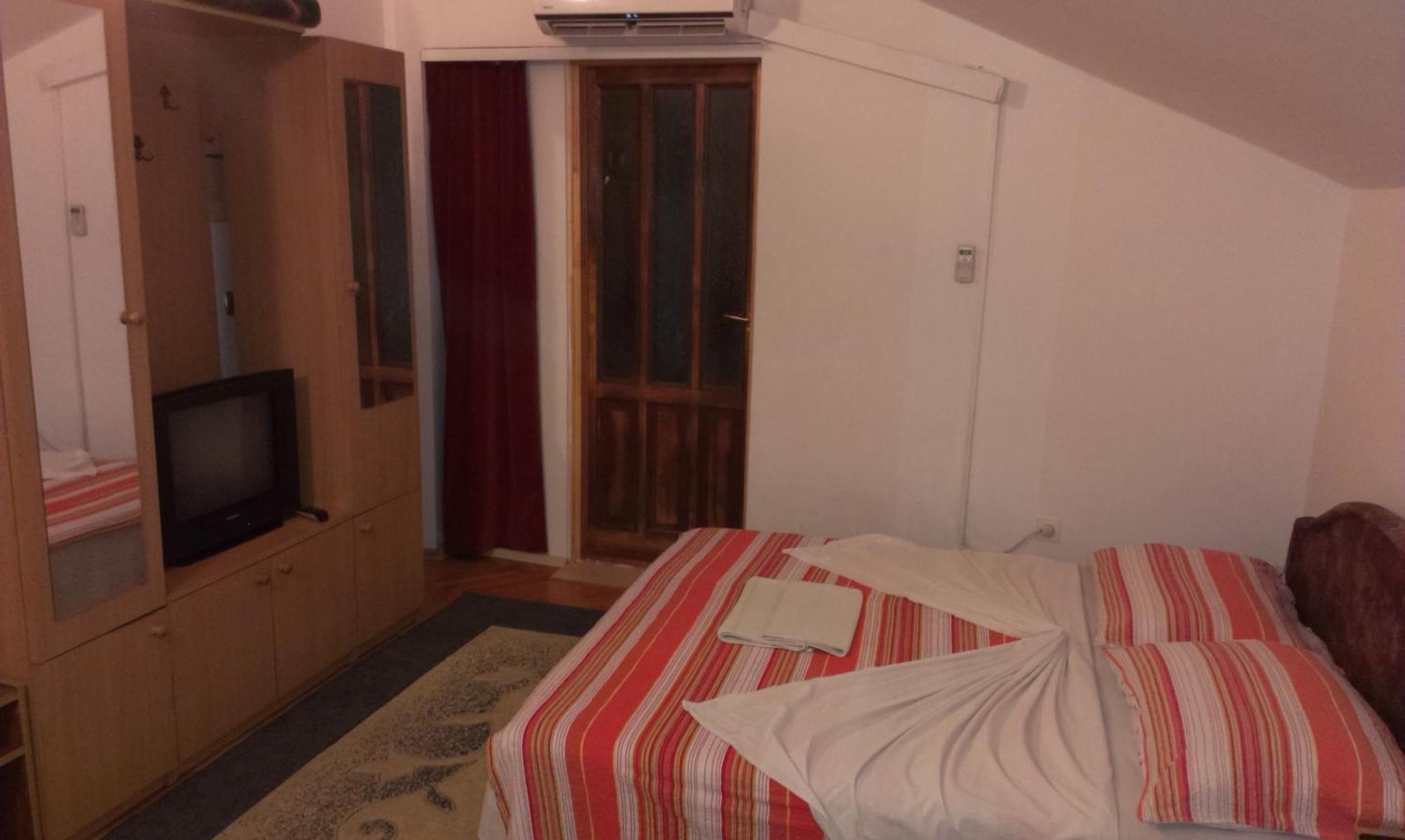 מוסטר Apartments & Hostel Zdrava Hrana מראה חיצוני תמונה