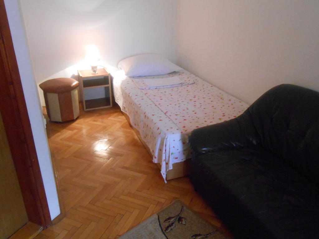 מוסטר Apartments & Hostel Zdrava Hrana חדר תמונה
