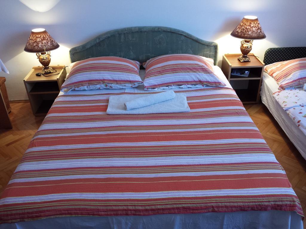 מוסטר Apartments & Hostel Zdrava Hrana חדר תמונה