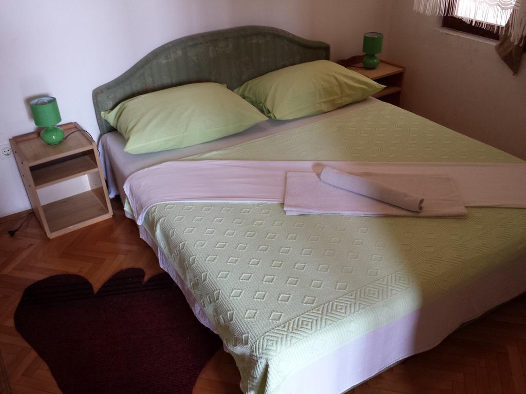 מוסטר Apartments & Hostel Zdrava Hrana חדר תמונה