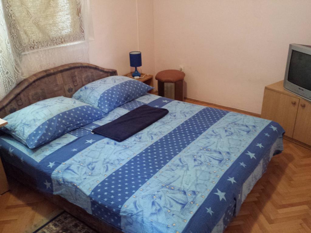 מוסטר Apartments & Hostel Zdrava Hrana חדר תמונה