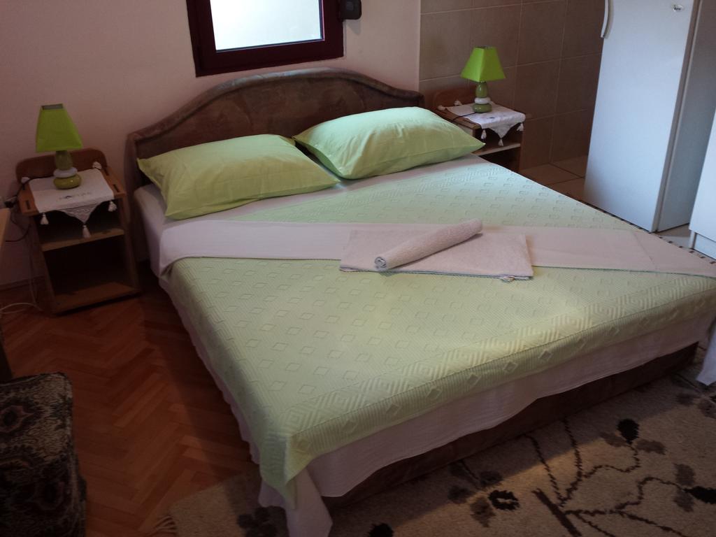 מוסטר Apartments & Hostel Zdrava Hrana מראה חיצוני תמונה